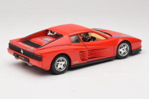 Ferrari Testarossa PPG Auto Refinish Punane Bburago 1:18 3039-P3 Metall - pilt 3/8