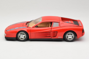Ferrari Testarossa PPG Auto Refinish Punane Bburago 1:18 3039-P3 Metall - pilt 4/8