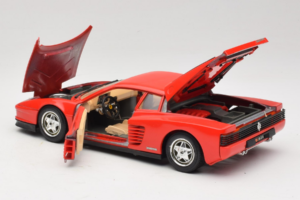 Ferrari Testarossa PPG Auto Refinish Punane Bburago 1:18 3039-P3 Metall - pilt 5/8