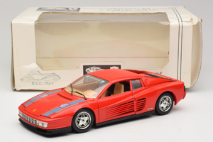 Ferrari Testarossa PPG Auto Refinish Punane Bburago 1:18 3039-P3 Metall - pilt 8/8