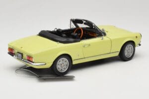 Fiat 124 Spider BS1 Kollane Sun Star 1:18 4921 Metall - pilt 3/8