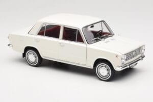 Fiat 124 Valge IXO 1:18 18CMC205OP Metall - pilt 6/8