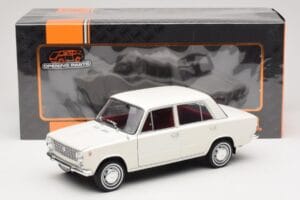 Fiat 124 Valge IXO 1:18 18CMC205OP Metall - pilt 8/8
