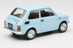 Fiat 126 Helesinine MCG 1:18 MCG18415 Metall - pilt 2/6