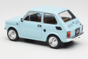 Fiat 126 Helesinine MCG 1:18 MCG18415 Metall - pilt 5/6
