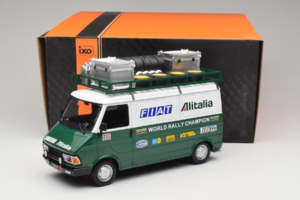Fiat 242 Alitalia Rally Team Assistance With Trailer 1978 IXO 1:18 18CMC027WX Metall - pilt 7/7
