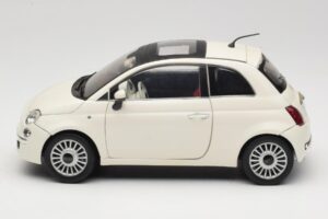 Fiat 500 Valge Mondo Motors 1:18 500291 Metall - pilt 4/8