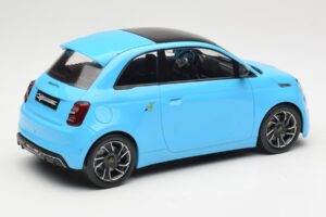 Abarth 500e Sinine IXO 1:18 MCG18499 Metall - pilt 2/6