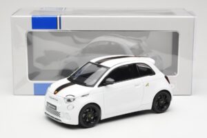 Abarth 500e Valge IXO 1:18 MCG18497 Metall - pilt 6/6