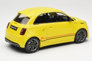 Abarth 500e Kollane IXO 1:18 MCG18498 Metall - pilt 2/6