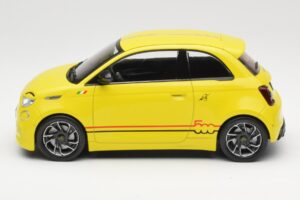 Abarth 500e Kollane IXO 1:18 MCG18498 Metall - pilt 3/6