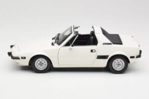 Fiat X1/9 Valge Minichamps 1:18 100121685 Metall - pilt 4/8