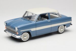 Ford Taunus 12M P2 Sinine Triibud Revell 1:18 08880-M1 Metall