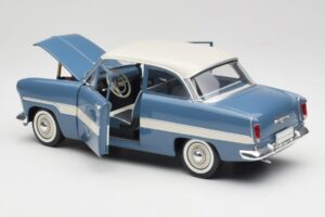 Ford Taunus 12M P2 Sinine Triibud Revell 1:18 08880-M1 Metall - pilt 5/8