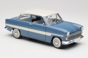 Ford Taunus 12M P2 Sinine Triibud Revell 1:18 08880-M1 Metall - pilt 6/8
