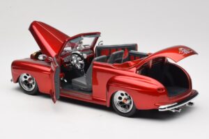 Ford Cabriolet Red Metallic Road Signature 1:18 30028 Metall - pilt 5/8