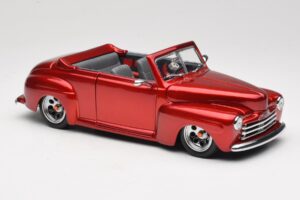 Ford Cabriolet Red Metallic Road Signature 1:18 30028 Metall - pilt 6/8