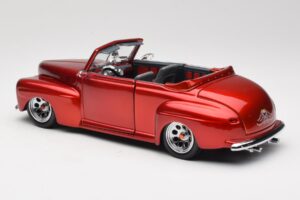 Ford Cabriolet Red Metallic Road Signature 1:18 30028 Metall - pilt 7/8