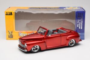 Ford Cabriolet Red Metallic Road Signature 1:18 30028 Metall - pilt 8/8
