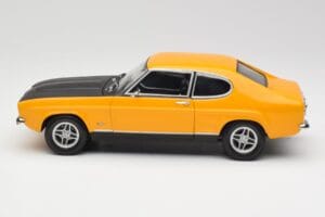 Ford Capri 2600 RS Signal Kollane Mustaga Minichamps 1:18 180089070 Metall - pilt 4/8