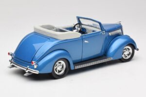 Ford Kabriolett Sinine Road Signature 1:18 92238 Metall - pilt 3/8