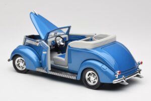 Ford Kabriolett Sinine Road Signature 1:18 92238 Metall - pilt 5/8
