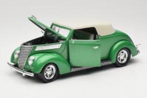 Ford Kabriolett Roheline Road Signature 1:18 92239 Metall - pilt 2/8