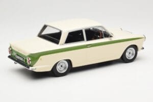 Ford Cortina Lotus White & Green Stripe MCG 1:18 MCG18434 Metall - pilt 2/6