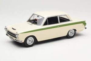 Ford Cortina Lotus White & Green Stripe MCG 1:18 MCG18434 Metall