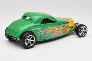 Ford Coupe Roheline Tulega Road Signature 1:18 30109 Metall - pilt 3/8
