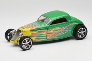 Ford Coupe Roheline Tulega Road Signature 1:18 30109 Metall
