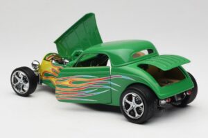 Ford Coupe Roheline Tulega Road Signature 1:18 30109 Metall - pilt 5/8