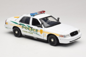 Ford Crown Victoria Police Interceptor CSI Miami GreenLight 1:18 13514 Metall - pilt 4/6