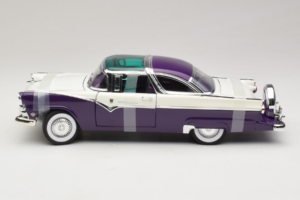 Ford Crown Victoria Valge Lilla Road Signature 1:18 92138-P1 Metall - pilt 3/6
