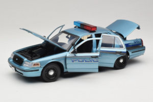Ford Crown Victoria Police Cruiser Twilight Blue Greenlight 1:18 1643 Metall - pilt 2/8
