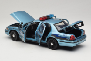 Ford Crown Victoria Police Cruiser Twilight Blue Greenlight 1:18 1643 Metall - pilt 5/8
