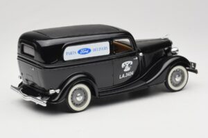 Ford Delivery Truck Ford Parts Must Solido 1:18 8417 Metall - pilt 2/8