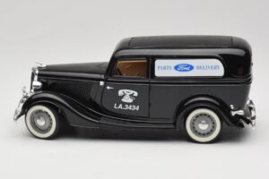 Ford Delivery Truck Ford Parts Must Solido 1:18 8417 Metall - pilt 4/8