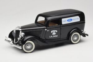 Ford Delivery Truck Ford Parts Must Solido 1:18 8417 Metall
