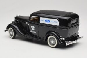 Ford Delivery Truck Ford Parts Must Solido 1:18 8417 Metall - pilt 7/8