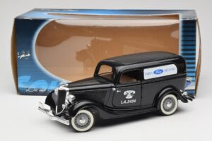 Ford Delivery Truck Ford Parts Must Solido 1:18 8417 Metall - pilt 8/8