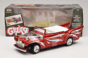 Ford De Luxe Kabriolett Greased Lightning Punane Joyride 1:18 33544 Metall - pilt 5/5