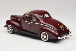 Ford Deluxe Coupe Tumepunane ERTL 1:18 7936 Metall - pilt 6/7