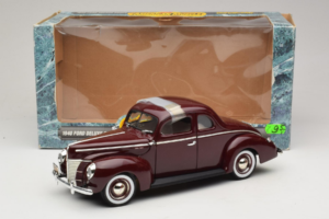 Ford Deluxe Coupe Tumepunane ERTL 1:18 7936 Metall - pilt 7/7
