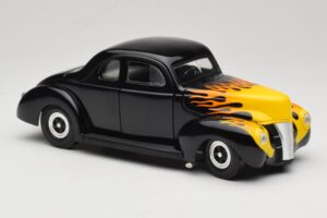 Ford Deluxe Hot Rod Must Universal Hobbies 1:18 6002 Metall - pilt 6/8