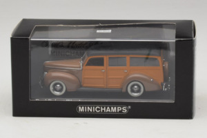 Ford DeLuxe Woody Station Wagon Pruun Minichamps 1:43 400082111 Metall - pilt 4/4