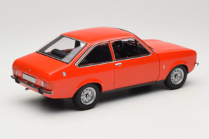 Ford Escort Mk2 Oranž Minichamps 1:18 150085100 Metall - pilt 3/8