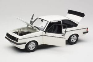 Ford Escort Mk2 RS 2000 LHD Valge Minichamps 1:18 150084300 Metall - pilt 2/8