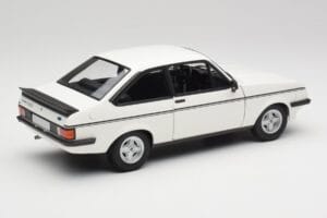Ford Escort Mk2 RS 2000 LHD Valge Minichamps 1:18 150084300 Metall - pilt 3/8