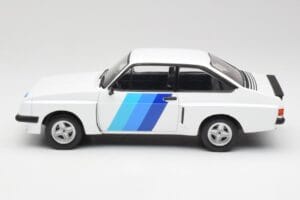 Ford Escort Mk2 RS 2000 X-Pack Diamond Valge & Sinine Decor MCG 1:18 MCG18351 Metall - pilt 3/6